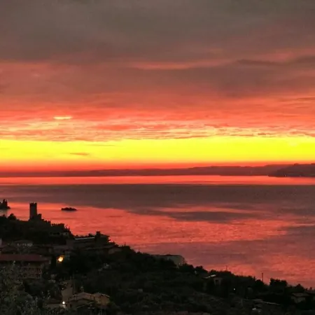 With Διαμέρισμα *